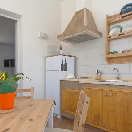 One Bedroom With View Balcony And Wifi At 5 Km Away From The 公寓 *