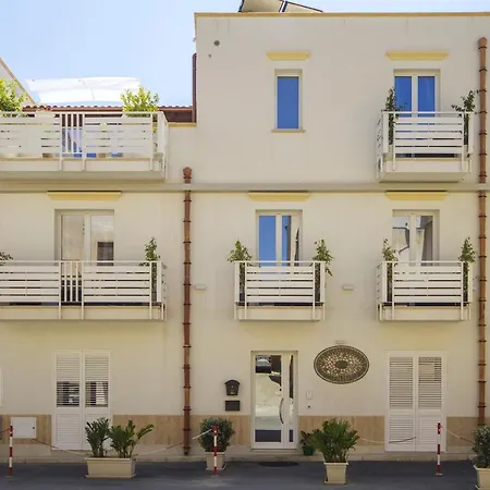 One Bedroom With View Balcony And Wifi At 5 Km Away From The