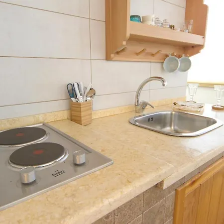One Bedroom With View Balcony And Wifi At 5 Km Away From The * 马尔萨拉