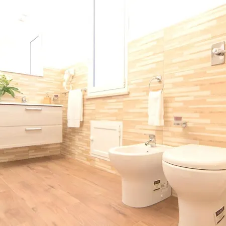One Bedroom With View Balcony And Wifi At 5 Km Away From The 公寓 *